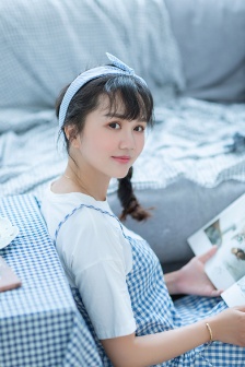 公车上拨开丁字裤进入电影